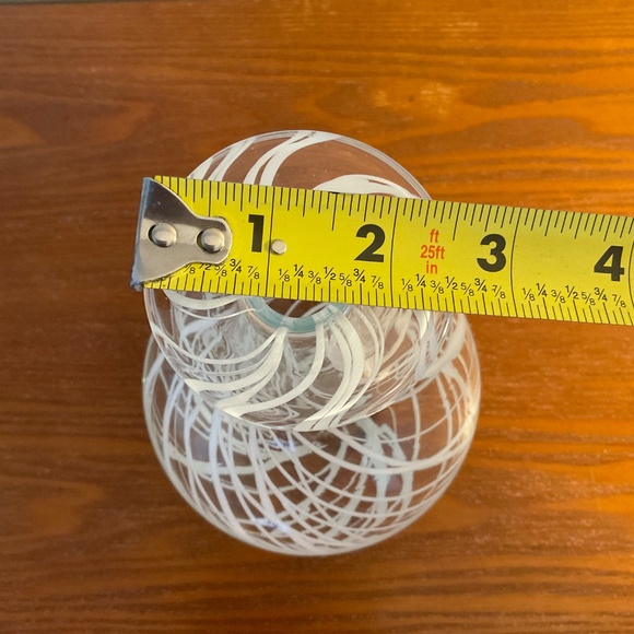 Art Glass Handblown Vase with White Swirl Pattern - Signed P. Stanley - Canada - Picture 14 of 15